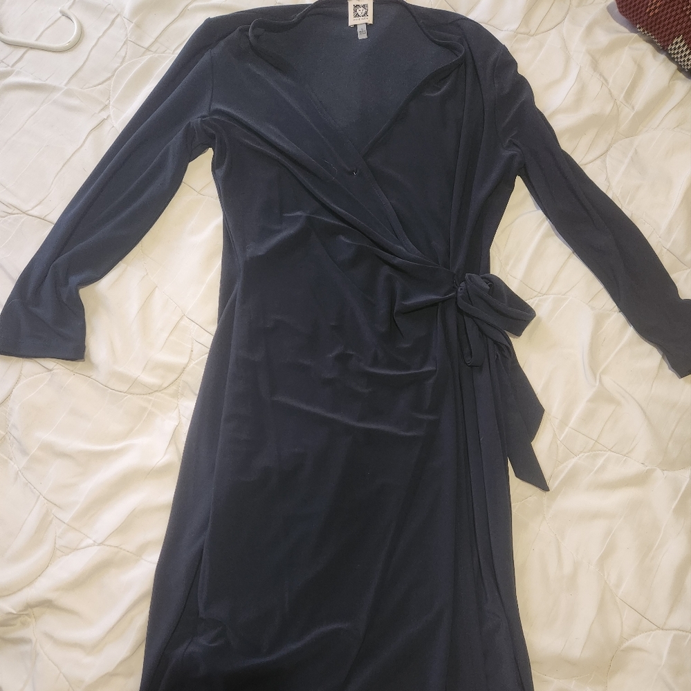 Dress - Picture 1 of 3